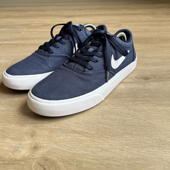 Nike SB Charge Canvas Navy Blue White Size 9 - Picture 1 of 8